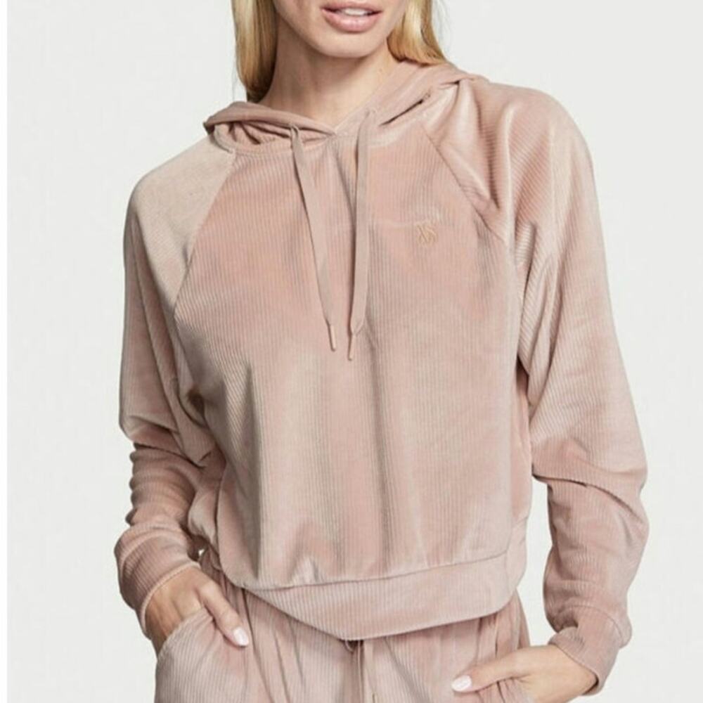 Victoria's Secret on point Crop Hoodie Sweatshirt L velour Boxy Fit dusty pink